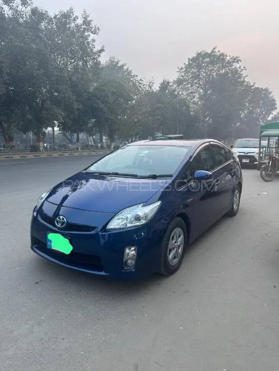 Toyota Prius 2011 for Sale in Faisalabad Image-1
