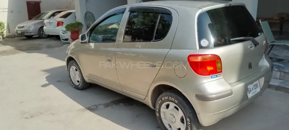 Toyota Vitz 2002 for Sale in Peshawar Image-1