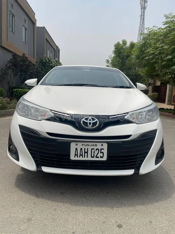 Toyota Yaris Sedan 2020 for Sale in Lahore Image-1