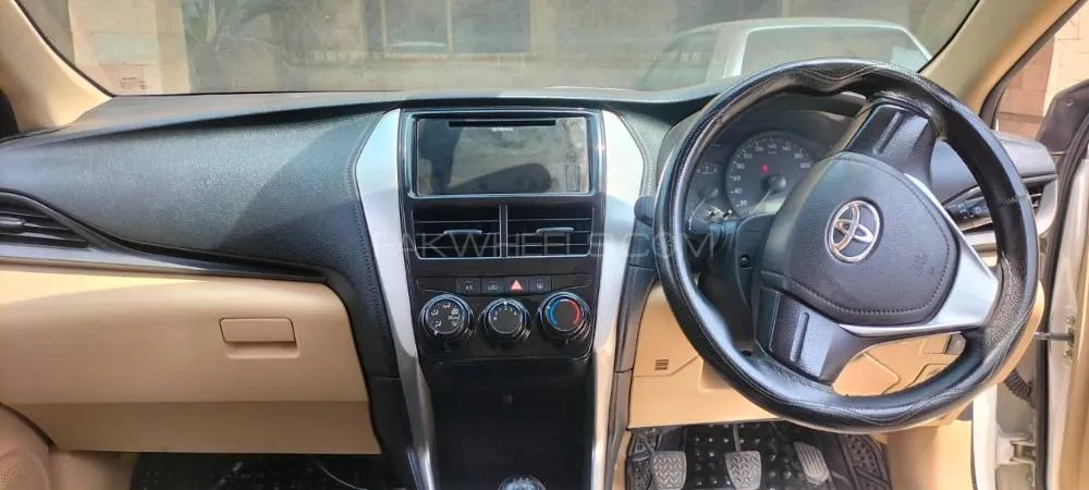 Toyota Yaris Sedan 2020 for Sale in Peshawar Image-1