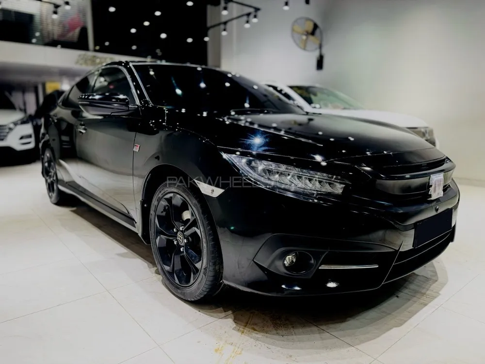 Honda Civic 2018 for Sale in Karachi Image-1