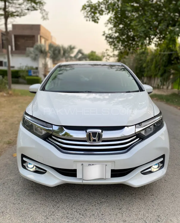 Honda Fit 2016 for Sale in Lahore Image-1