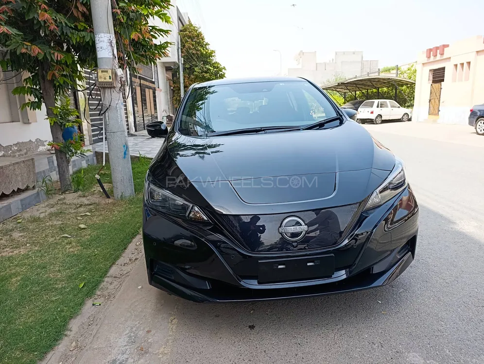 Nissan Leaf 2022 for Sale in Faisalabad Image-1