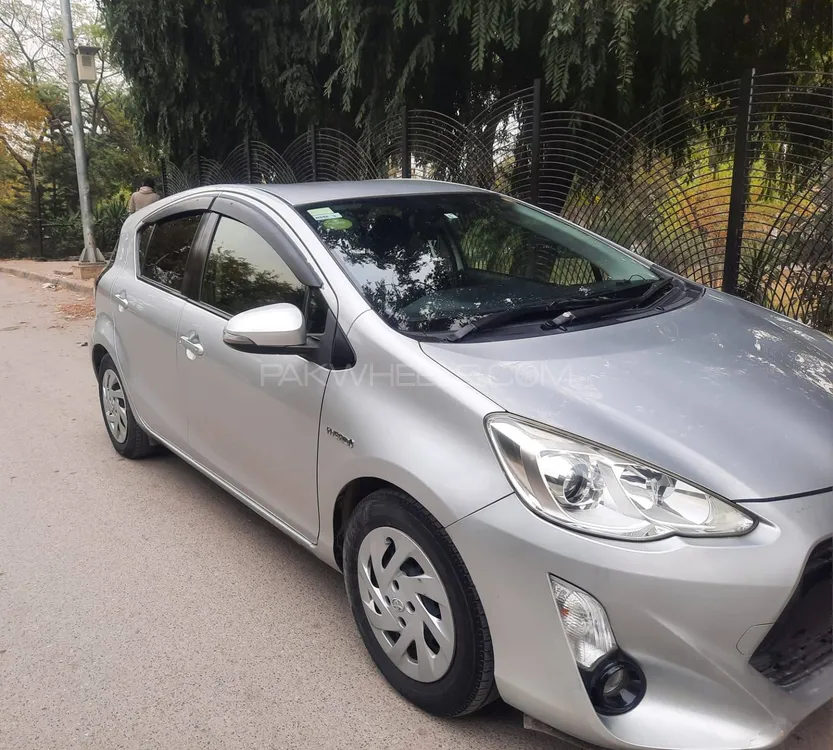 Toyota Aqua 2015 for Sale in Islamabad Image-1