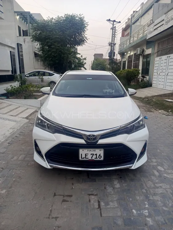 Toyota Corolla 2016 for Sale in Sialkot Image-1