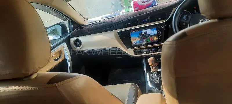 Toyota Corolla 2018 for Sale in Karachi Image-1