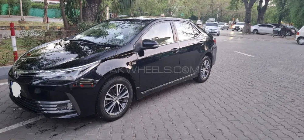 Toyota Corolla 2020 for Sale in Islamabad Image-1