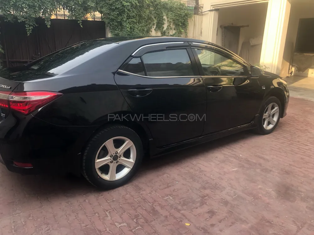 Toyota Corolla 2015 for Sale in Khurrianwala Image-1