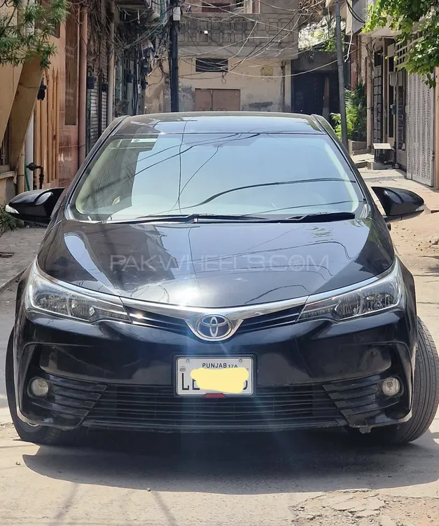 Toyota Corolla 2017 for Sale in Lahore Image-1