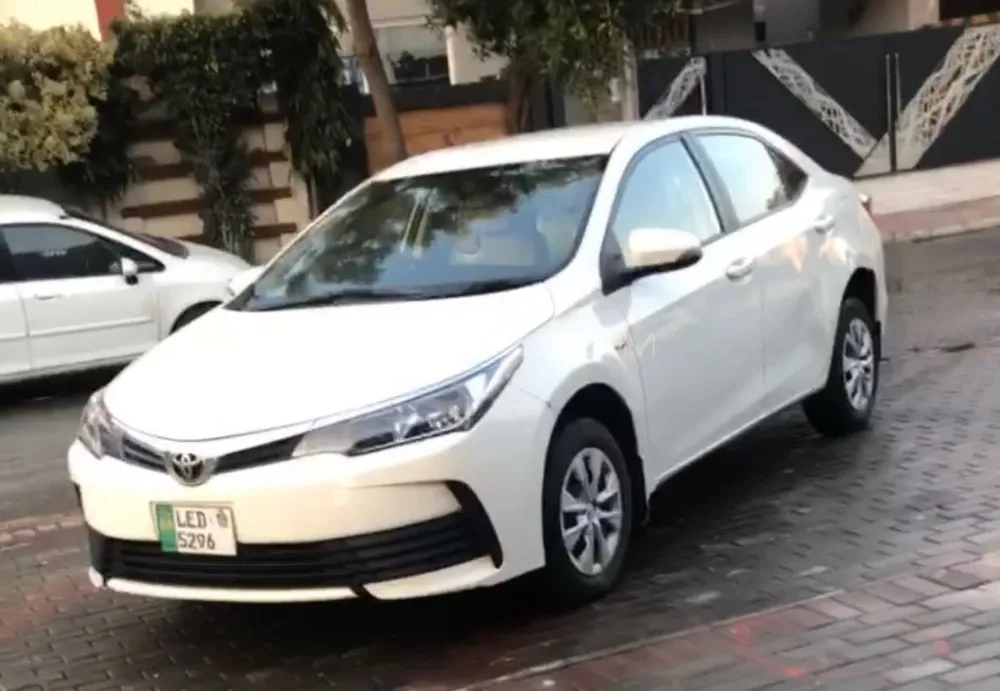 Toyota Corolla 2018 for Sale in Lahore Image-1