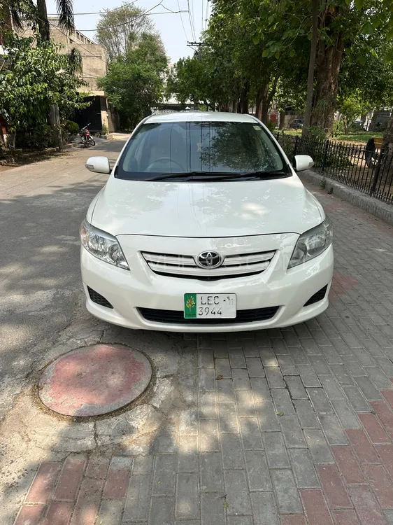 Toyota Corolla 2011 for Sale in Lahore Image-1