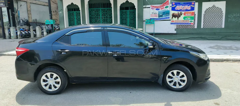 Toyota Corolla 2016 for Sale in Islamabad Image-1