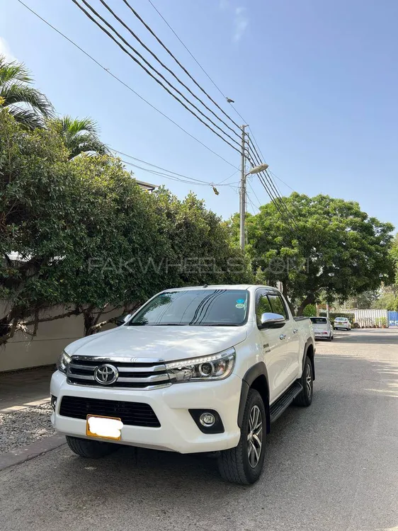 Toyota Hilux 2021 for Sale in Karachi Image-1