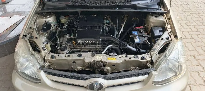 Toyota Platz 2005 for Sale in Lahore Image-1