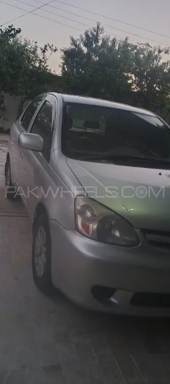 Toyota Platz 2004 for Sale in Nowshera Image-1