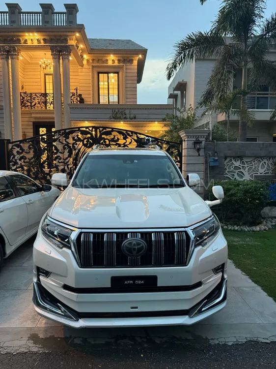 Toyota Prado 2017 for Sale in Lahore Image-1