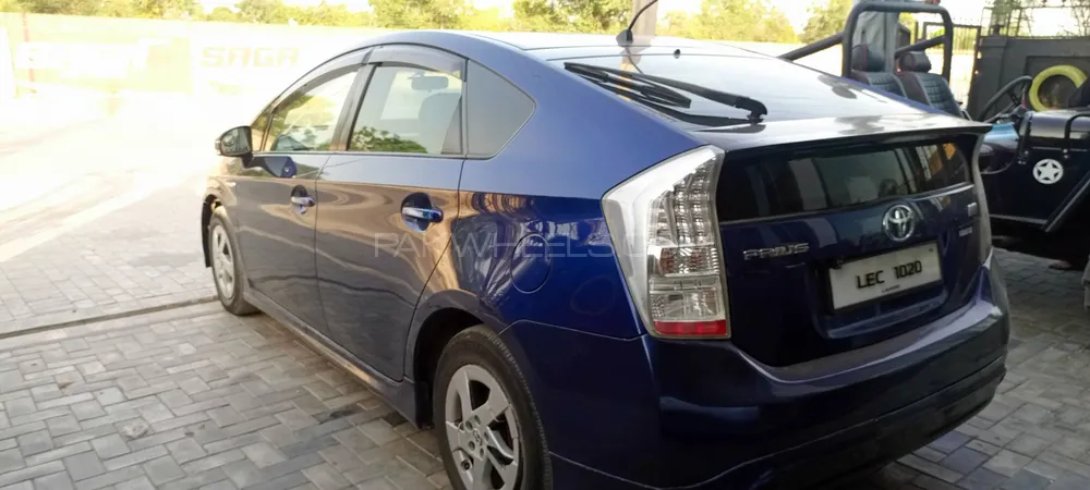 Toyota Prius 2010 for Sale in Takhtbai Image-1