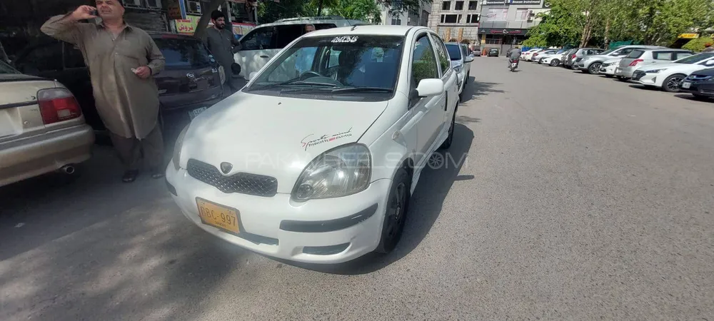 Toyota Vitz 2002 for Sale in Islamabad Image-1
