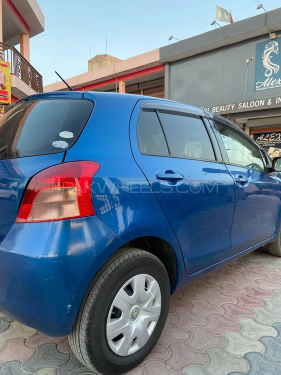 Toyota Vitz 2007 for Sale in Mardan Image-1