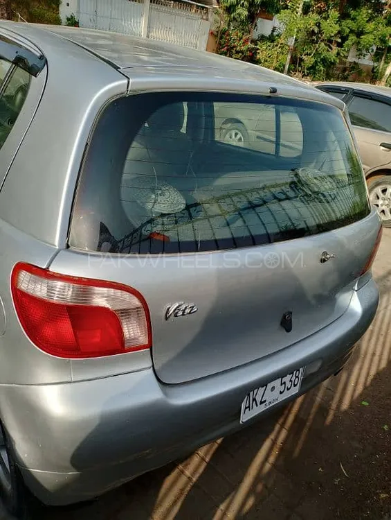 Toyota Vitz 2000 for Sale in Karachi Image-1