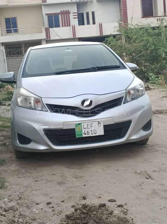 Toyota Vitz 2014 for Sale in Jauharabad Image-1