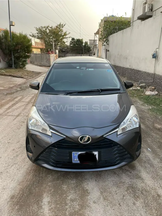 Toyota Vitz 2019 for Sale in Peshawar Image-1