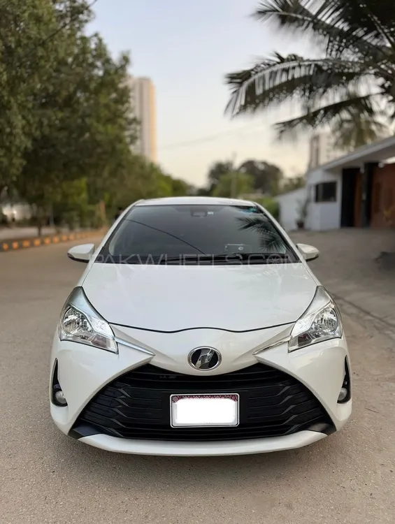 Toyota Vitz 2018 for Sale in Karachi Image-1