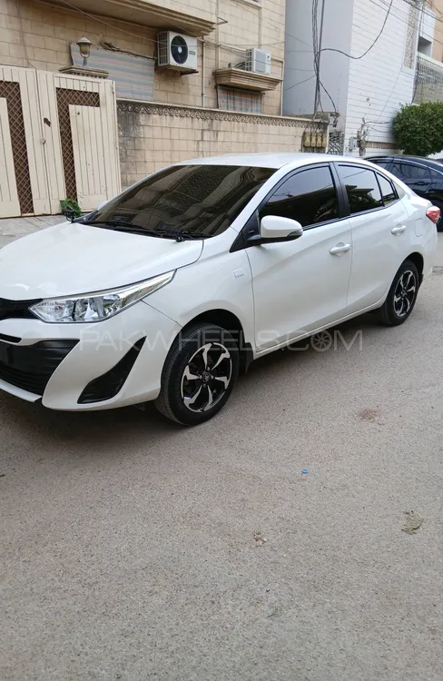 Toyota Yaris Sedan 2021 for Sale in Karachi Image-1