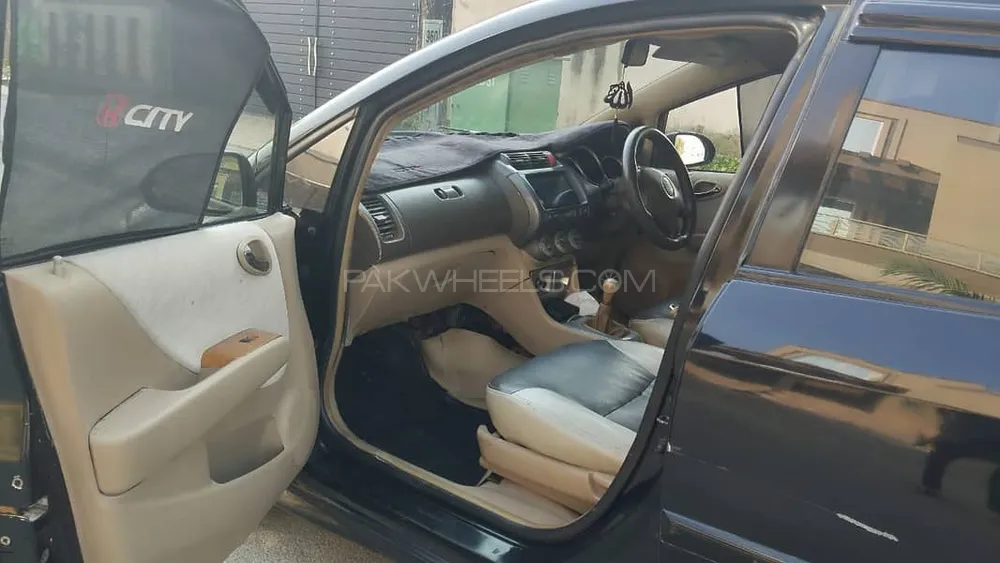 Honda City 2005 for Sale in Lahore Image-1