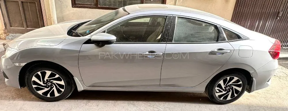 Honda Civic 2018 for Sale in Islamabad Image-1