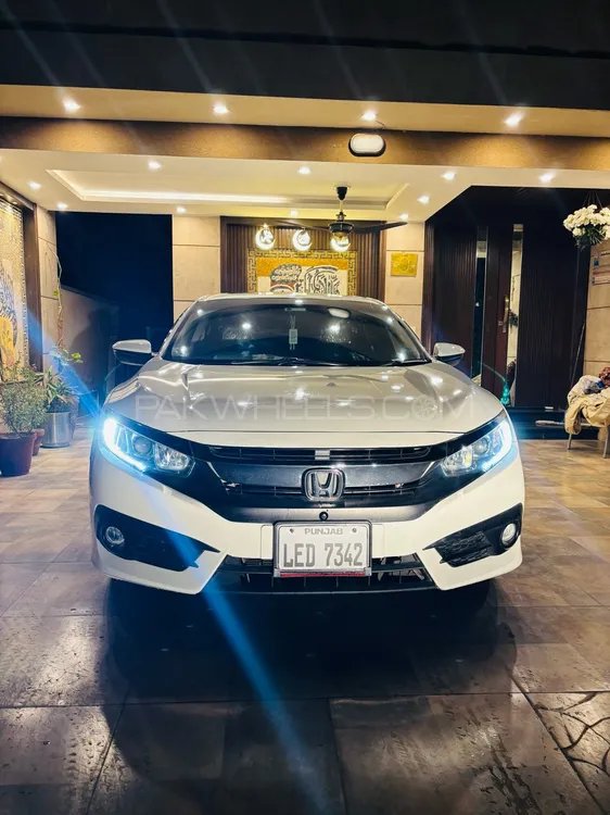 Honda Civic 2018 for Sale in Lahore Image-1