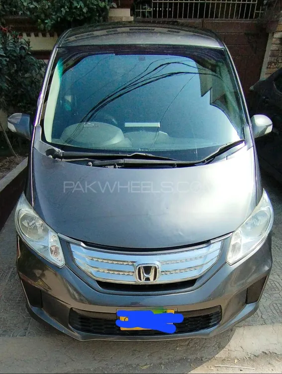 Honda Freed 2017 for Sale in Karachi Image-1