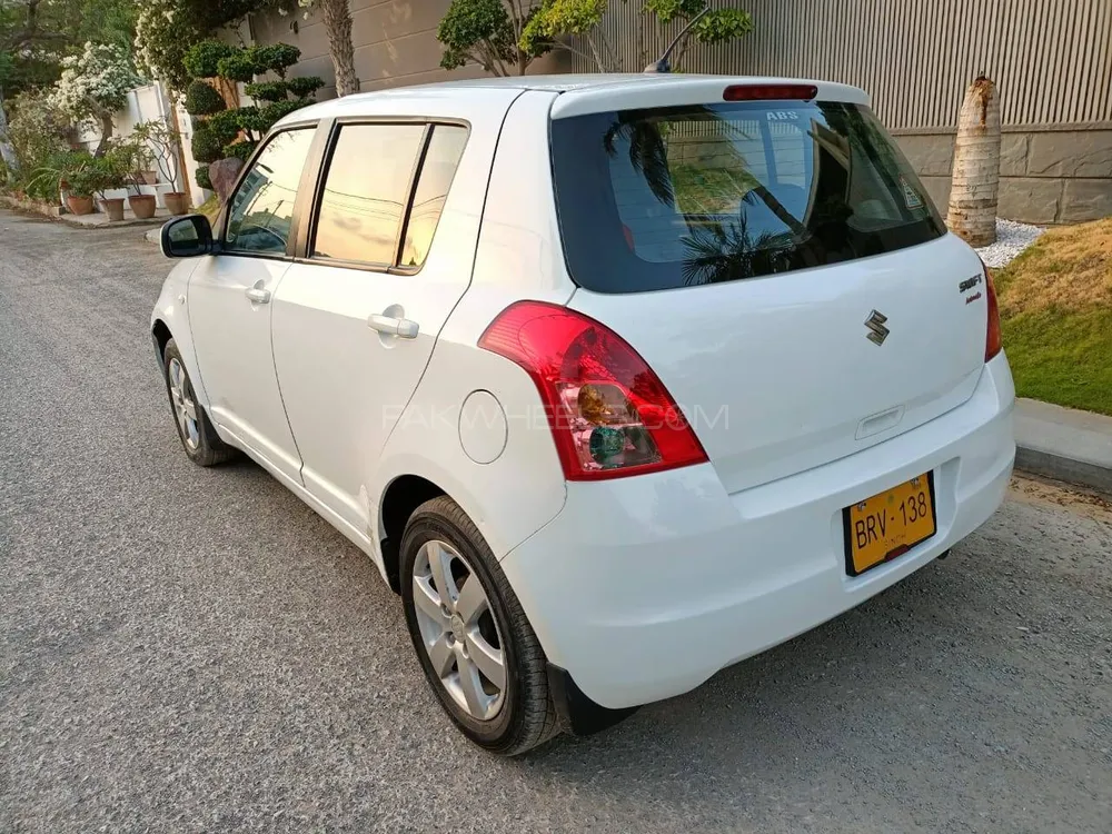 Suzuki Swift 2021 for Sale in Karachi Image-1