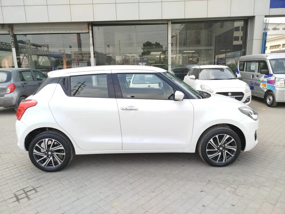 Suzuki Swift 2025 for Sale in Islamabad Image-1