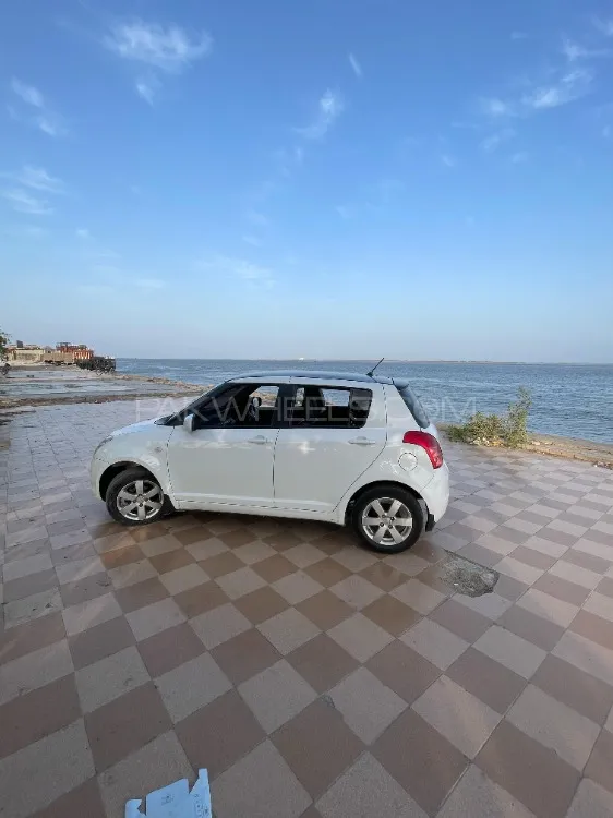 Suzuki Swift 2021 for Sale in Karachi Image-1