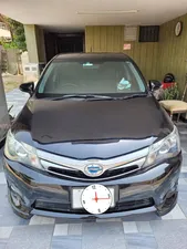 Toyota Corolla Fielder Hybrid G  WB  2015 for Sale