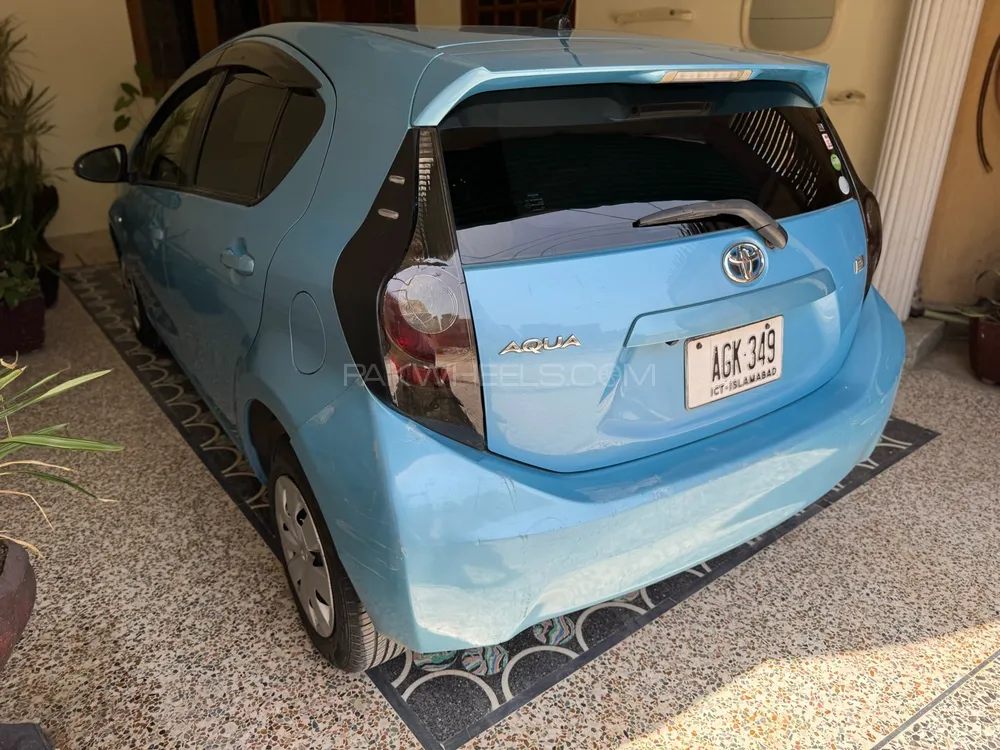 Toyota Aqua 2013 for Sale in Islamabad Image-1