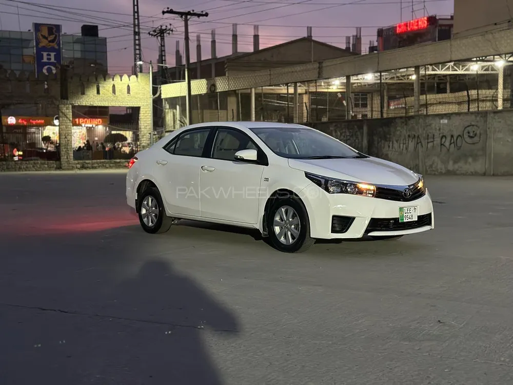 Toyota Corolla 2017 for Sale in Islamabad Image-1