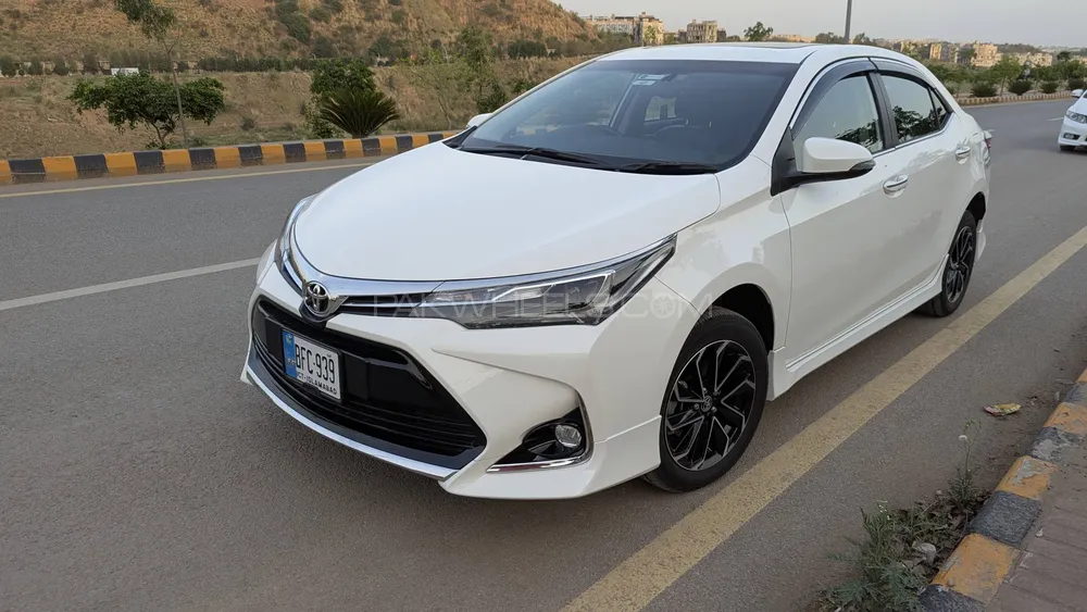 Toyota Corolla 2025 for Sale in Islamabad Image-1