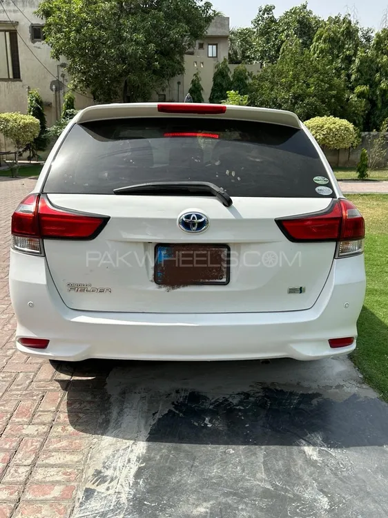 Toyota Corolla Fielder 2015 for Sale in Lahore Image-1