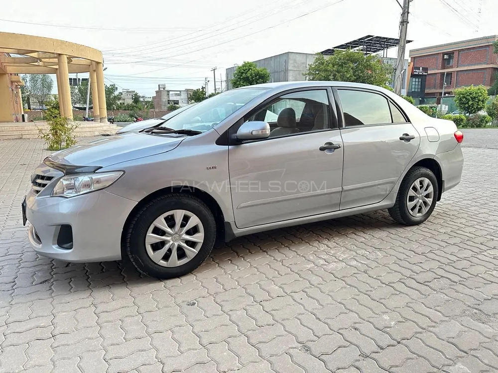 Toyota Corolla 2012 for Sale in Multan Image-1