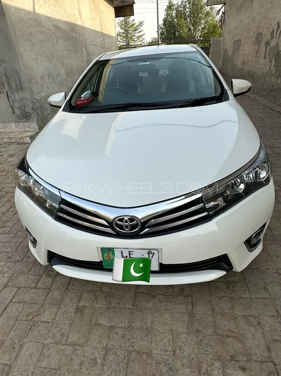 Toyota Corolla 2017 for Sale in Lahore Image-1