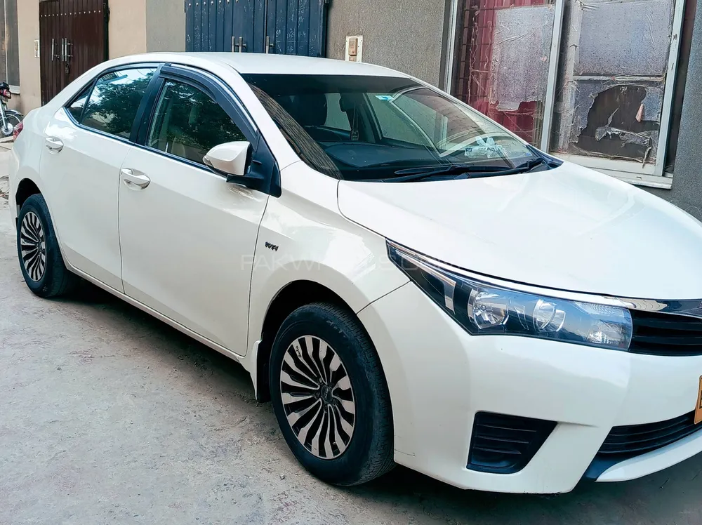 Toyota Corolla 2017 for Sale in Lahore Image-1