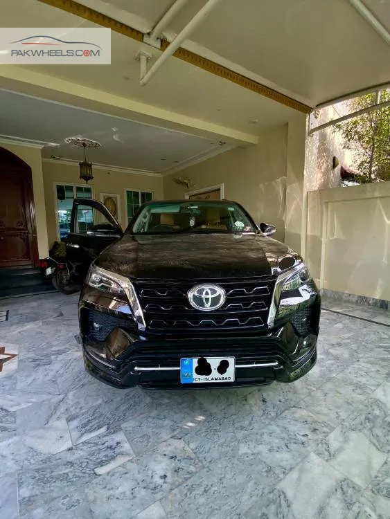 Toyota Fortuner 2021 for Sale in Lahore Image-1