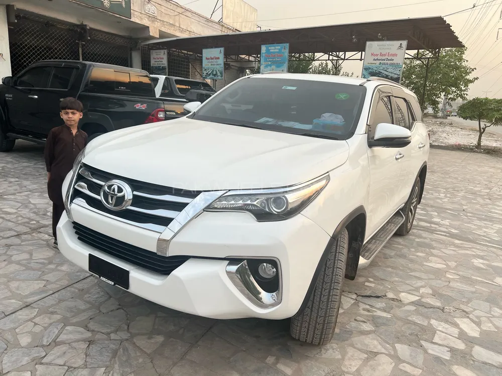 Toyota Fortuner 2019 for Sale in Peshawar Image-1