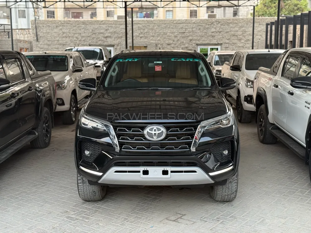 Toyota Fortuner 2021 for Sale in Karachi Image-1