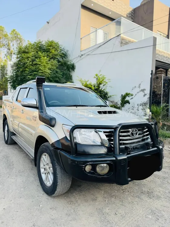 Toyota Hilux 2012 for Sale in Sargodha Image-1