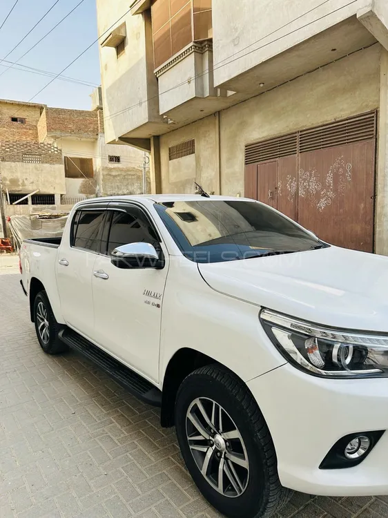 Toyota Hilux 2020 for Sale in Karachi Image-1