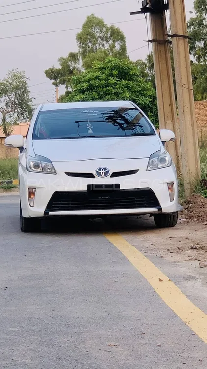 Toyota Prius 2013 for Sale in Peshawar Image-1