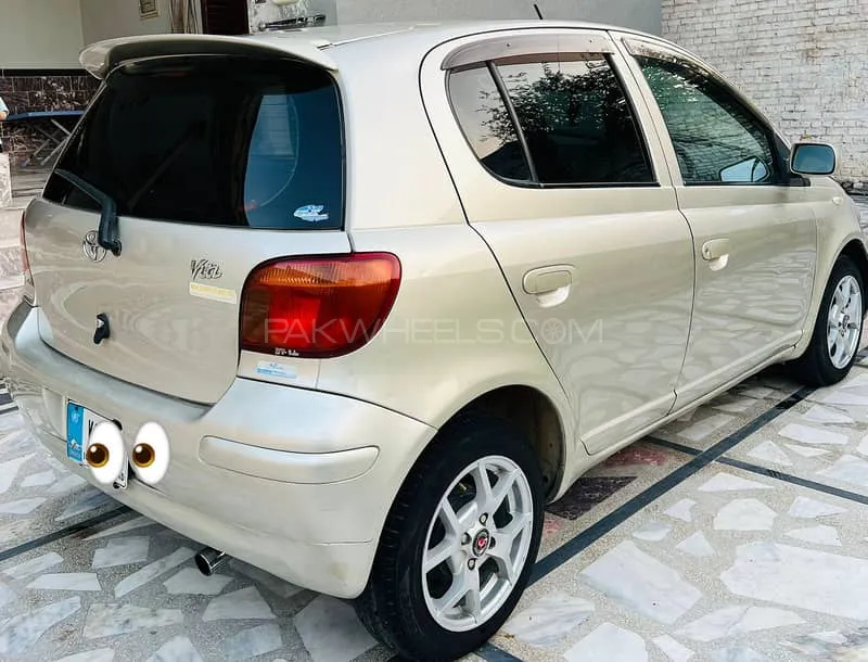 Toyota Vitz 2003 for Sale in Peshawar Image-1